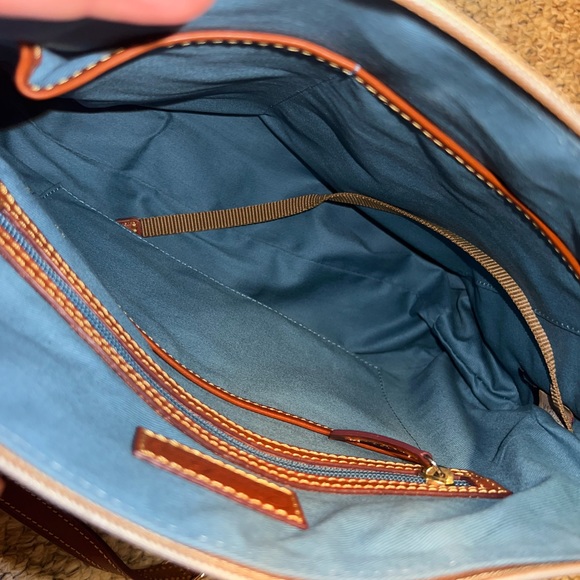 Beautiful Pink Dooney & Bourke Purse! - Picture 8 of 15